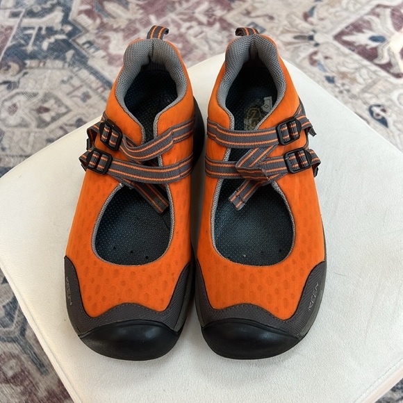 Keen Malibu Mary Jane Waterproof Orange Stretch Strap Trail Shoes - Picture 2 of 7